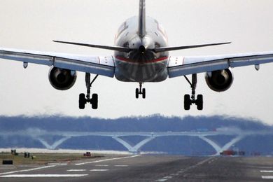 How The 4 Types Of Landing Gear Struts Work