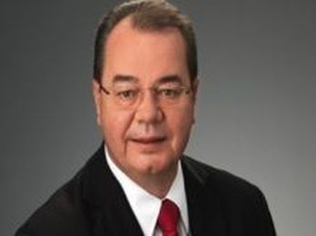 Modern technologies can help textile industry save water: Paul Hulme