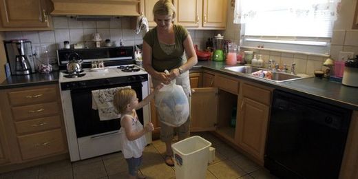 Five easy green cleaning solutions to make at home