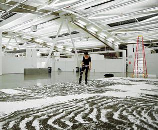 Artist Uses Modified Inline Skates to Paint Large-Scale Landscape Paintings