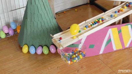 Impossible Rube Goldberg machine cleverly breaks the concept of reality