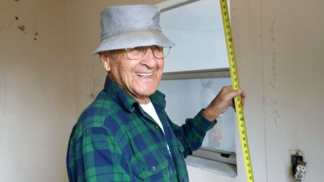Meet Harold, the 91-year-old who's spent 20,000 hours helping others