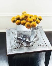 short and stunning flower arrangements