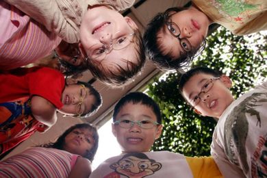 Eyeball-shaping contact lenses safe for kids