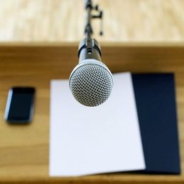 How I (Finally) Got Over My Fear of Public Speaking