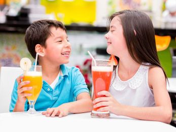 Ways to Entertain at a Restaurant