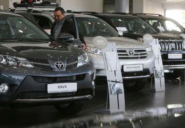 Americans' Cars are Getting Less Fuel Efficient, Believe it or Not