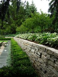 Garden Walls: Dry-Stacked Stone Walls Keep Their Place in the Garden