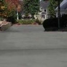 How to Resurface a Concrete Driveway