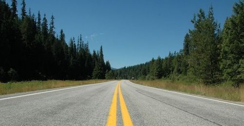 13 Smart Ways to Stay Healthy on a Road Trip