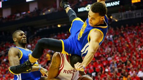 How did Stephen Curry not get a concussion? Medical expert explains
