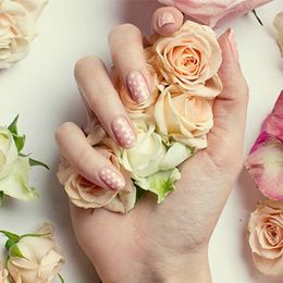 15 Unique Wedding Manicure Ideas