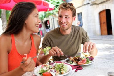 5 Healthy Tips for Eating Out
