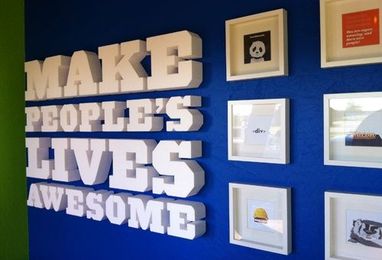 Using Signs and Graphics in Your Lobby to Promote Your Company Culture