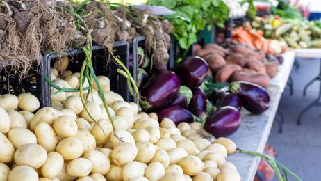 5 tips to find the best bargains at the farmers market