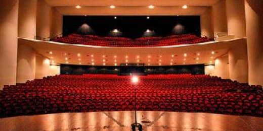 Break a Leg! 4 theater superstitions explained