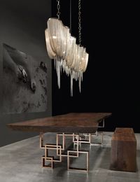 Alicia Silverstone's 10 Fab Resources For Reclaimed Wood Furniture