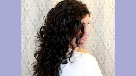 How to "Plop" Your Hair