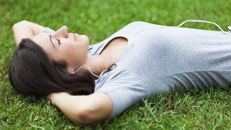 7 Habits to Adopt Now to Ease MS Flares Later