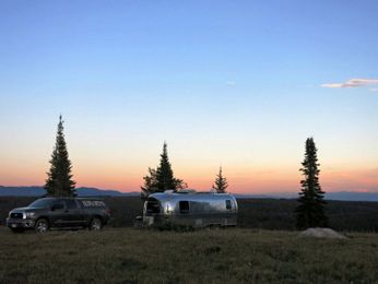 Boondocking Checklist: 10 Essential Items Needed For Off-Grid Camping