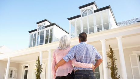 Going Green: Building and Retrofitting for Efficient Homes