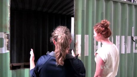 Shipping Containers Provide Experimental Housing