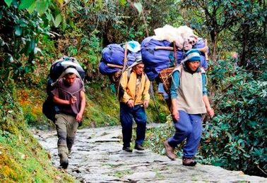 Treat Your Porters Right When You Trek