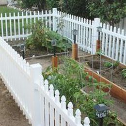 How to Build a Fence to Keep Small Animals Out of the Garden