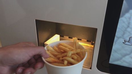 Prototype vending machine prepares freshly cooked fries
