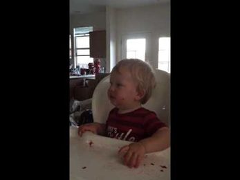 Hilarious Baby Eating Pizza. YUMMY!!