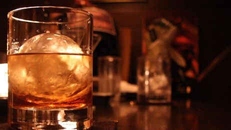 Why Pairing Cigars and Whisky Is a Lot Like Sex