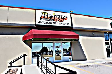 Briggs Auto Body of Lawrence behind-the-scenes