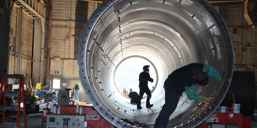 Green tech draws workers to Broadwind Towers