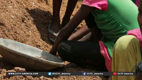Indian child labor used to get mica for cosmetics