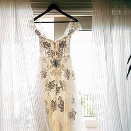 What to Do With Your Dress After the Wedding