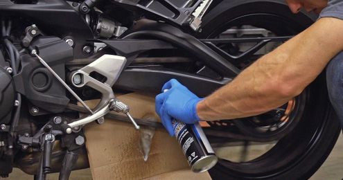 MC Garage Video: How To Properly Lubricate Your Chain