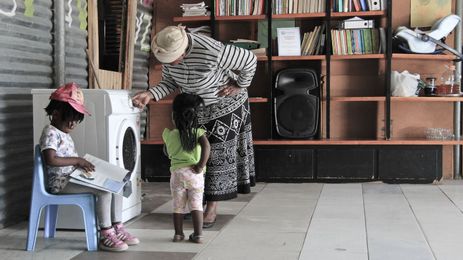 Rinse, Spin, Read To Kids: It's A Mashup Of Laundromat and Library