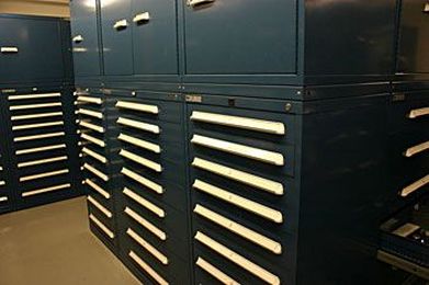 5 Examples of How Vidmar Modular Storage Saves Space (Image Gallery)