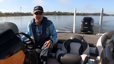 Trimming an Outboard Engine