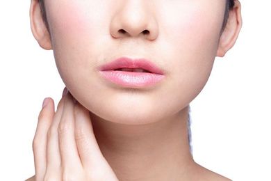 How to keep skin looking healthy for the party season