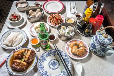 The Definitive Guide to Eating and Drinking in Chinatown