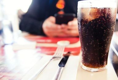 3 Benefits of Cutting Back on Artificial Sweeteners