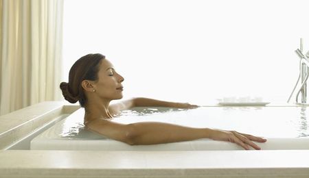 16 Healing Herbs For The Most Amazing Bath Of Your Life