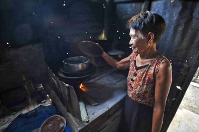 4 ways to empower Asian women through energy access