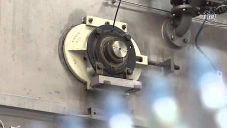 Permanent vibration diagnostics in mineral water bottling