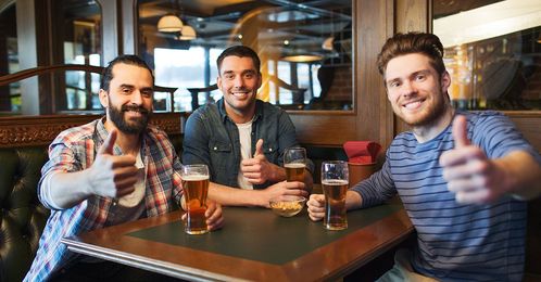 Oxford Study: Going To The Local Pub Makes You Healthier & Happier