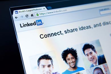 What People Really Think When They See Your Profile Picture for the First Time