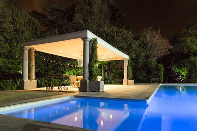 How Do Pergolas Differ From Arbors?