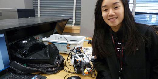 Engineering students build robots, improve circuits