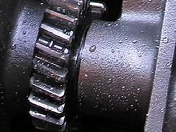 7 Steps to Protect Gearboxes from Moisture